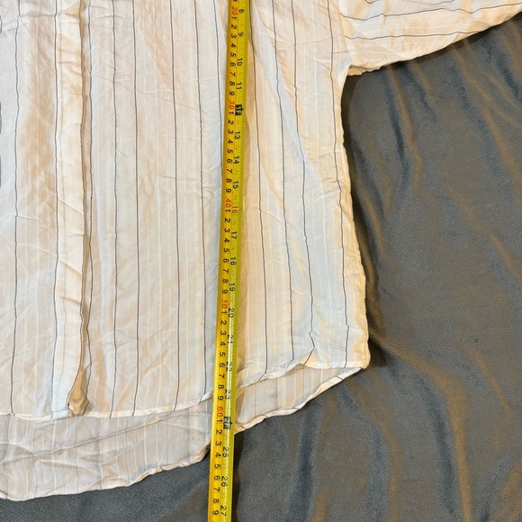 Zara Basic Striped Button Down Shirt
#1163 - Picture 3 of 6